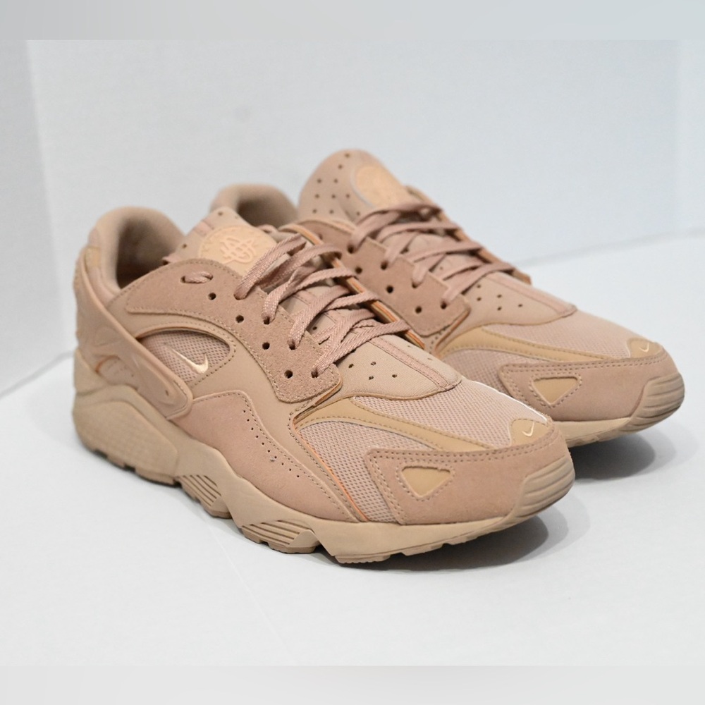 Nike Air Huarache Sesame/ Hemp Runner Style#: DZ3306-200
